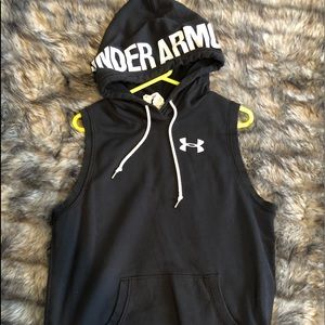 UNDER ARMOR SWEATSHIRT!!